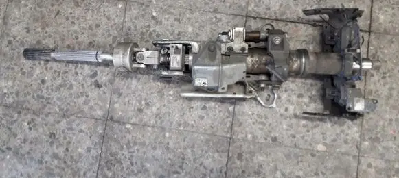 BMW 5 E60 E61 Steering wheel axle 6780871