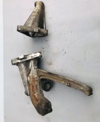 Mercedes-Benz W123 Engine mounting bracket R1022230504