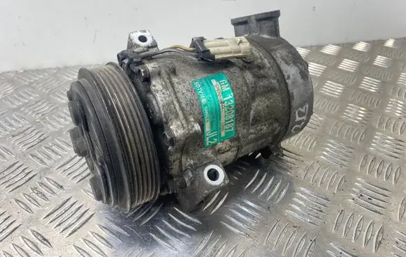 Opel Signum Air conditioning (A/C) compressor (pump) 13208187