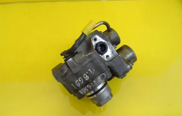 Mitsubishi Carisma Fuel injection high pressure pump MD351017 E3T01671