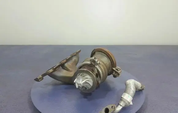 BMW M3 Turbo system vacuum part 8054872