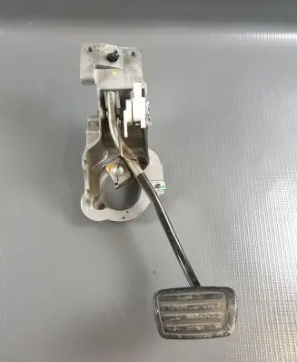 Chevrolet Camaro Brake pedal 23306503 13597423