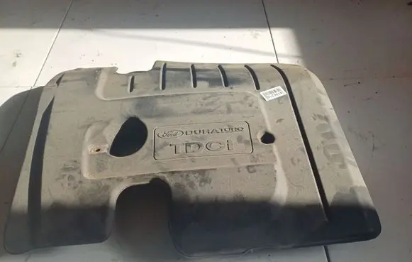 Engine cover (trim)