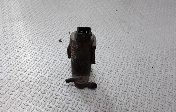 Ford Focus Windscreen/windshield washer pump 93BB17K624BA