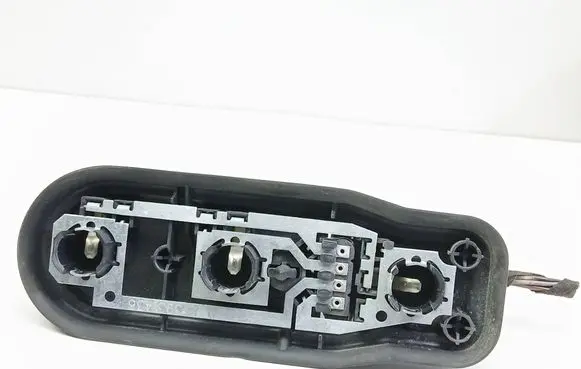 BMW 5 E39 Tail light bulb cover holder 8371324 393440