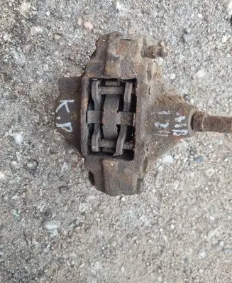Mercedes-Benz E W124 Rear brake caliper