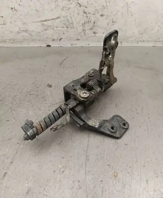 BMW 3 E46 Tailgate/trunk/boot hinge 8254015