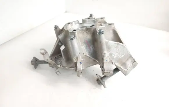 BMW X5 G05 Rear wheel hub spindle/knuckle 6876653