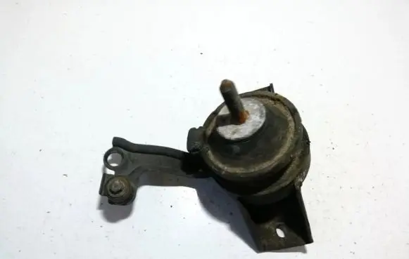 Hyundai Elantra Engine mount bracket 218122d000