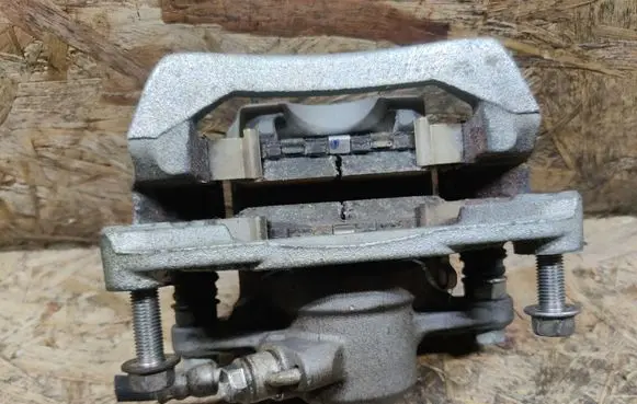 Rear brake caliper