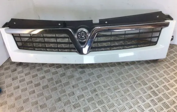Opel Movano A Front bumper upper radiator grill 8200233759