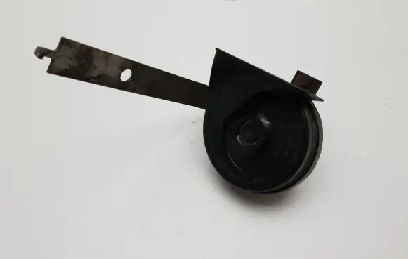 BMW 3 E46 Horn signal 2R8364V000