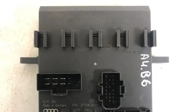 Audi A4 S4 B6 8E 8H Comfort/convenience module 8E0907279E