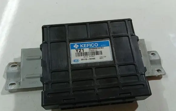 KIA Sorento Engine control unit/module 9040930137B1