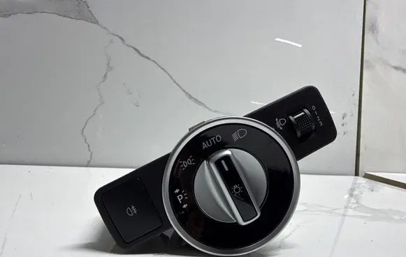 Mercedes-Benz A W176 Light switch A2129050651