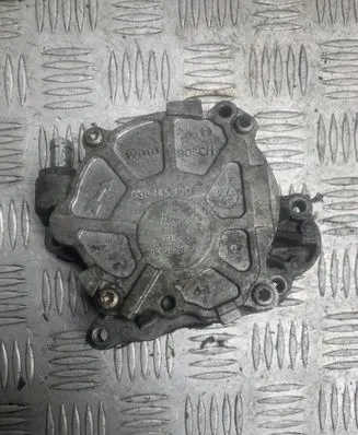 Volkswagen PASSAT B6 Vacuum pump 03L145100