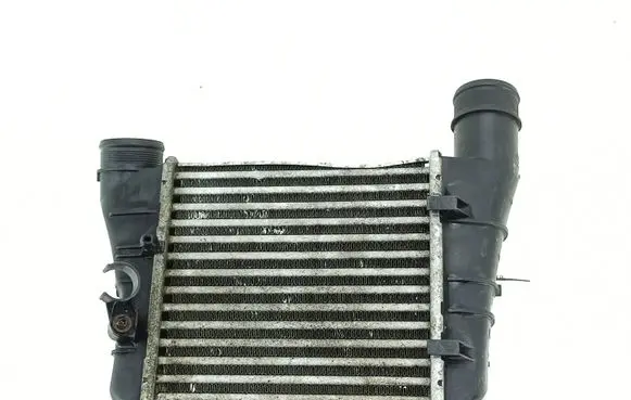 Audi A4 S4 B8 8K Intercooler radiator 8e0145805aa 0261230073