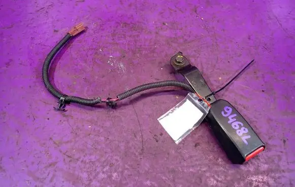 Honda Civic Front seatbelt buckle 
