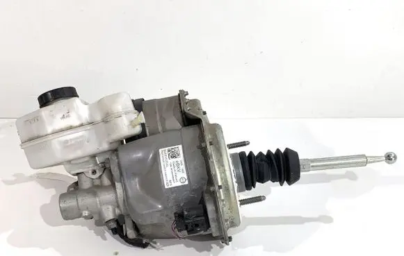 Skoda Superb B8 (3V) Brake booster 3Q1614105AL