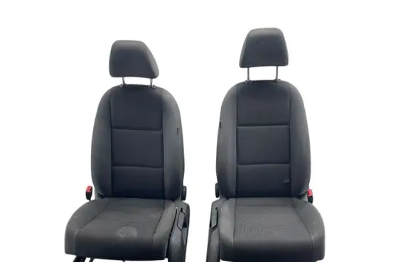 Volkswagen Touran II Front driver seat 