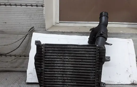 Audi Q7 4L Intercooler radiator 7L6145803C
