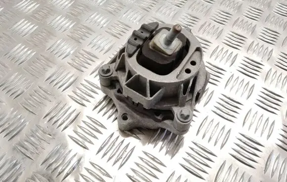 BMW 3 F30 F35 F31 Engine mount bracket 6859414