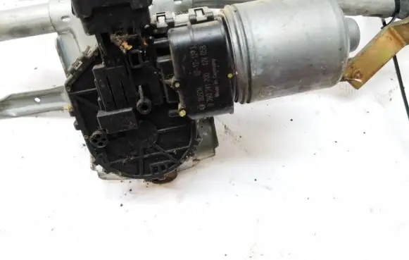 Citroen C5 Wiper motor 0390241700
