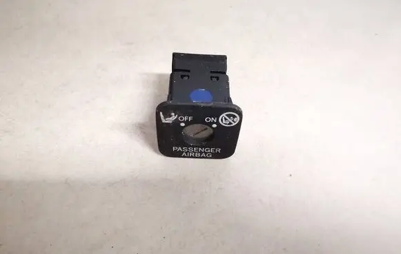 Lexus IS 220D-250-350 Passenger airbag on/off switch 