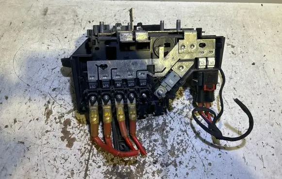 Mercedes-Benz C W205 Fuse module A2055402250 J86860 160516