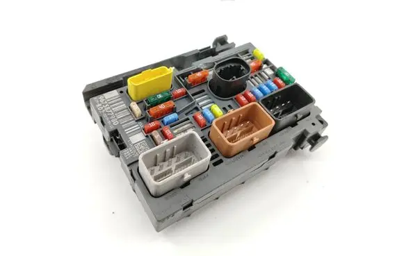 Citroen Berlingo Fuse box set 9675877980