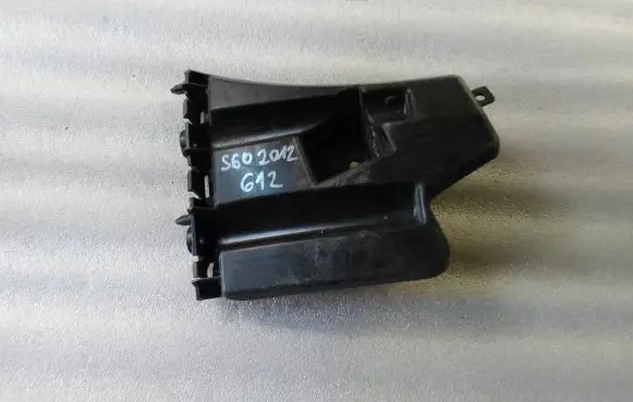 Volvo S60 Front bumper mounting bracket 30796625