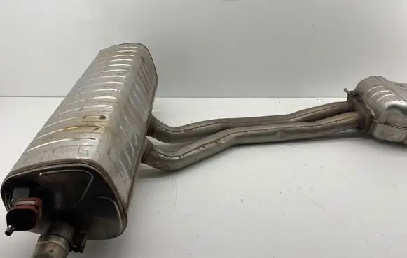 Porsche Cayenne (9Y0 9Y3) Muffler/silencer 4M4253401H 4M4253609Q