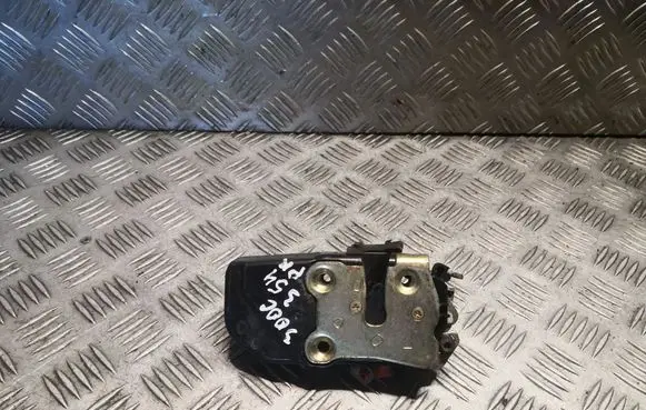 Chrysler 300 - 300C Coupe door lock (next to the handle) 4589071AC