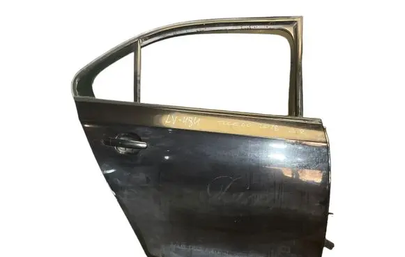 Seat Toledo IV (NH) Rear door 5JA833312