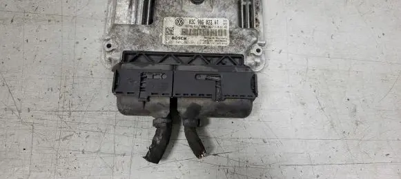Volkswagen Golf V Engine control unit/module ECU 0261S04405
