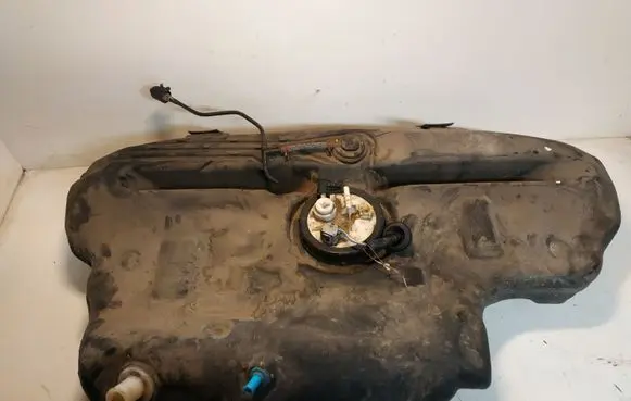 Toyota Avensis T250 Fuel tank 7711102080
