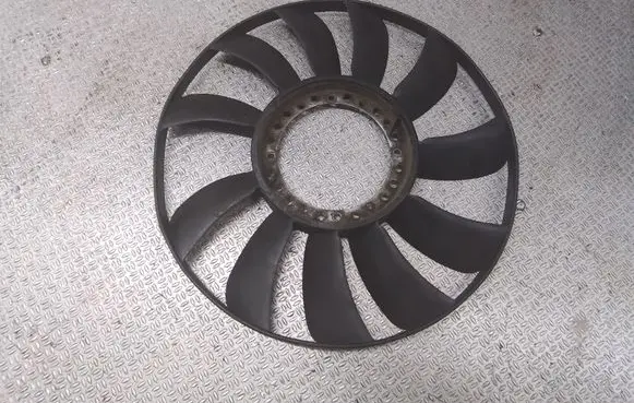 Volkswagen PASSAT B5.5 Fan impeller 058121301B