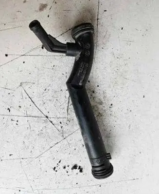 Volkswagen Polo IV 9N3 Engine coolant pipe/hose 03E121026B