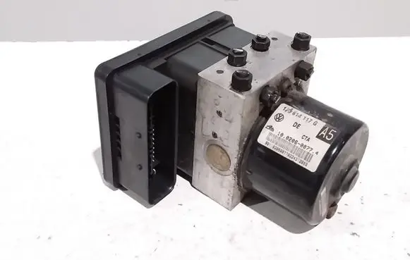 Skoda Octavia Mk1 (1U) ABS Pump 1C0907379L 1J0614117G