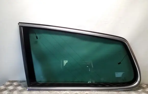 Volkswagen PASSAT B7 Rear side window