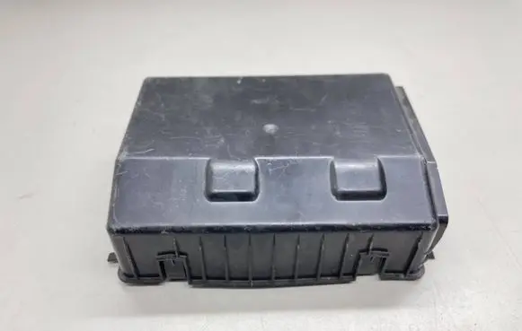 Mercedes-Benz ML W166 Fuse box cover A1665400180