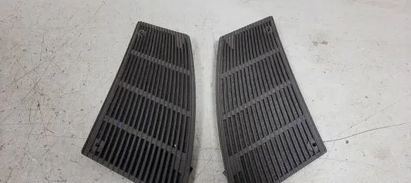 Mercedes-Benz S W126 Subwoofer grill/trim 