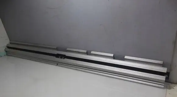 BMW 5 F10 F11 Sliding door middle rail 