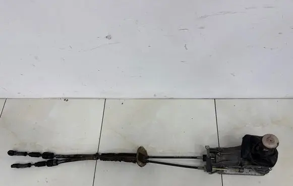 Seat Alhambra (Mk1) Gear shifter/selector 7M3711874