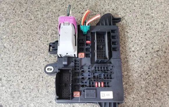 Opel Insignia A Fuse box set 22737768