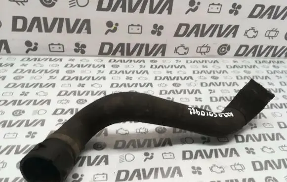 Mercedes-Benz C AMG W204 Engine coolant pipe/hose A2205010482