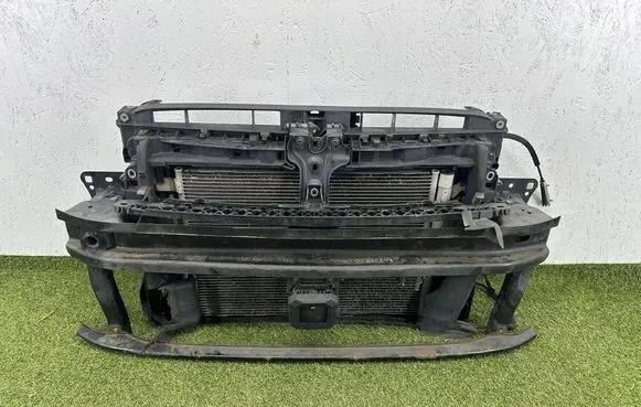 Volkswagen Golf VII Radiator support slam panel