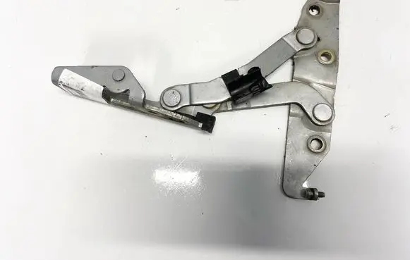 Nissan Primera Tailgate/trunk/boot hinge es78
