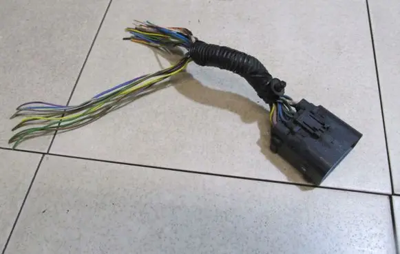 Ford Fiesta EUR ISO radio connector 