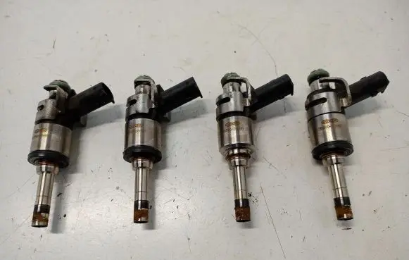 Hyundai i30 Fuel injector 35310-2GHB0